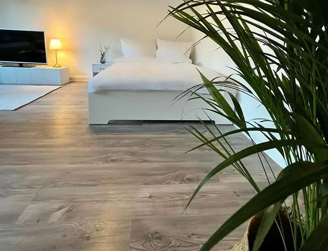 Stilvolle & Frisch Renovierte Unterkunft
